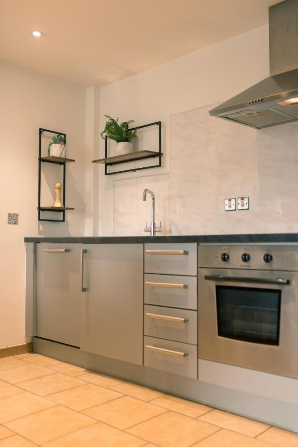 Sidemersey Livings- Convenient And Central 2-Bedroom Haven In L1 Liverpool Extérieur photo